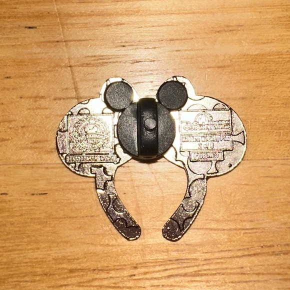 Disney Minnie Mouse “Mickey Ears” Pin - Picture 2 of 2